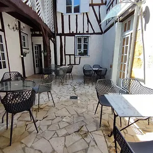 https://nogapatio-maison-dhotes-bnb.midi-pyreneeshotels.com